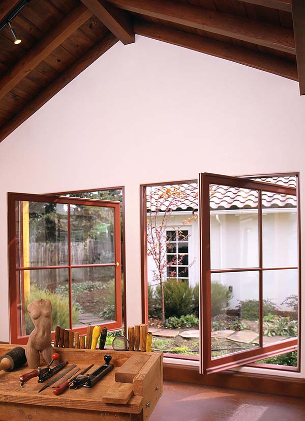 Center pivot Windows หน้าต่างบานพลิก