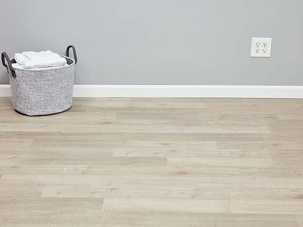 Laminate Flooring วัสดุปูพื้นลามิเนต